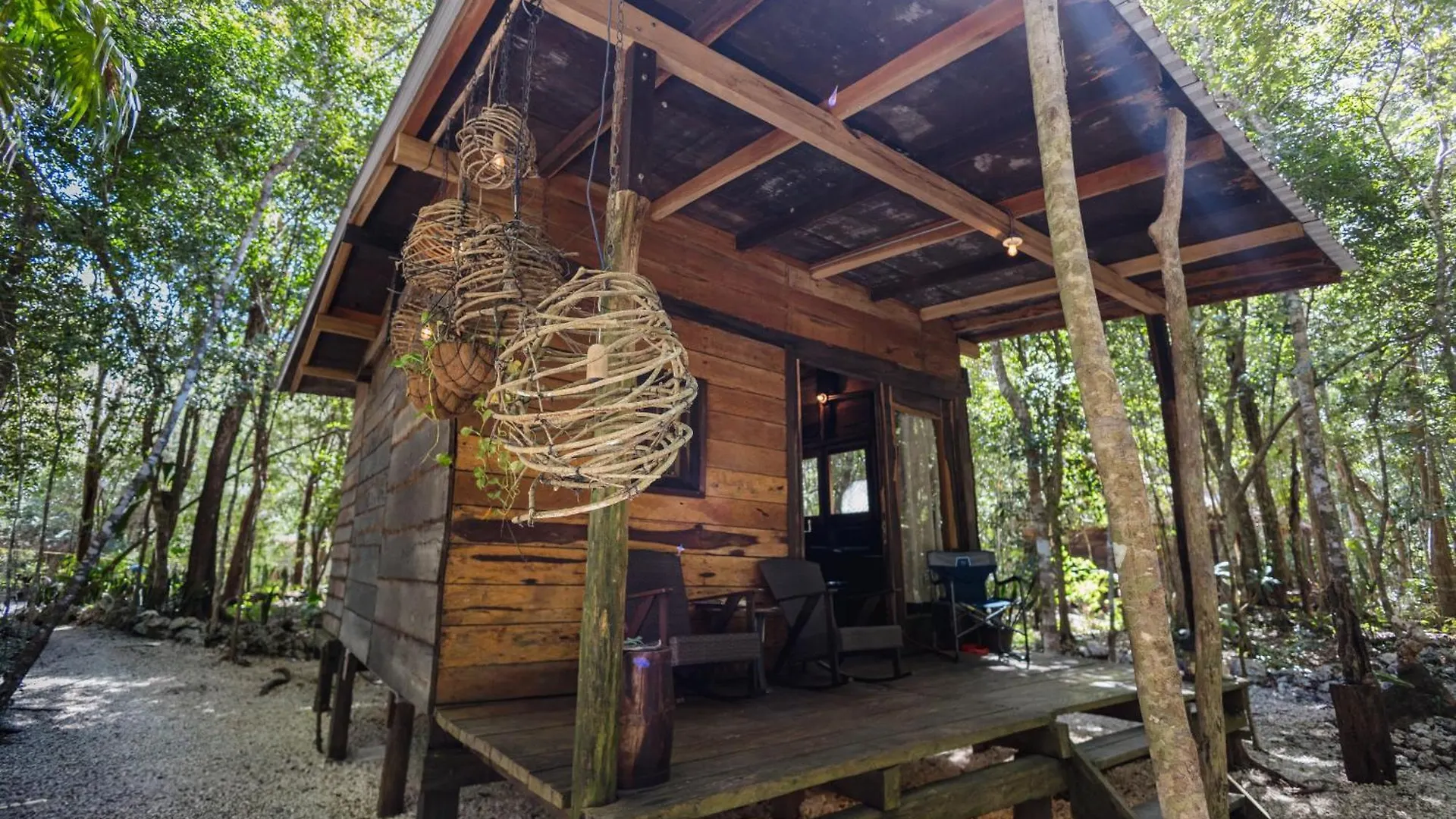 Cheel Lodge & Camping Puerto Morelos