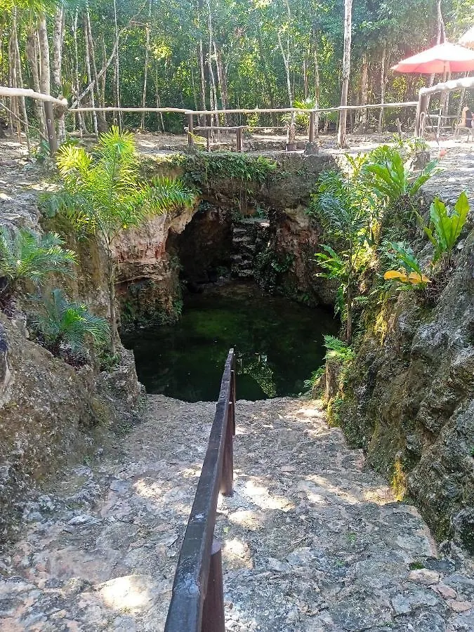 Cheel Lodge & Camping Puerto Morelos Mexico