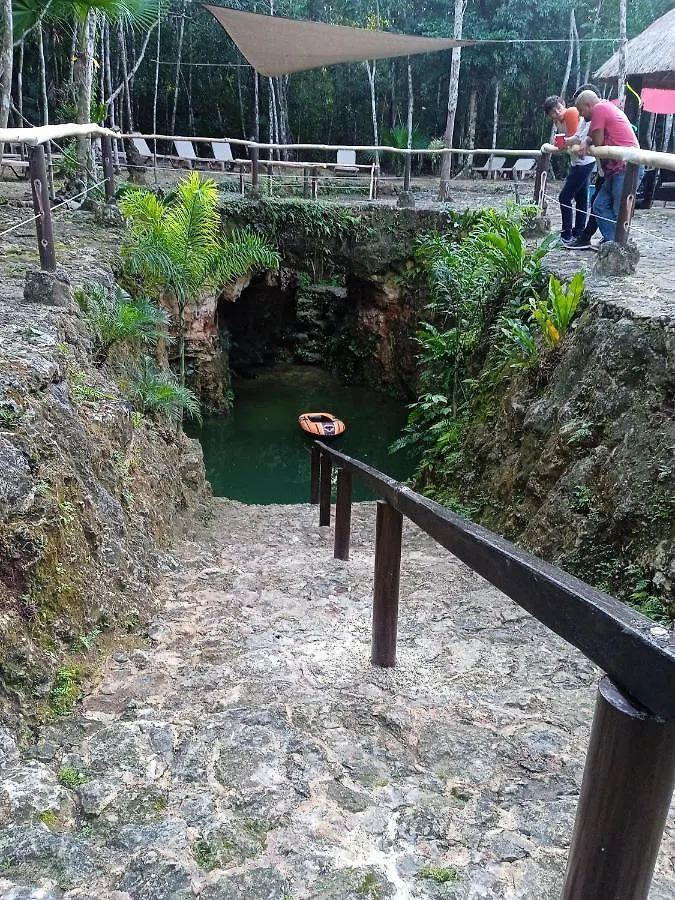 Cheel Lodge & Camping Puerto Morelos
